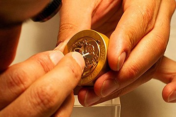 郑州江诗丹顿表更换电池